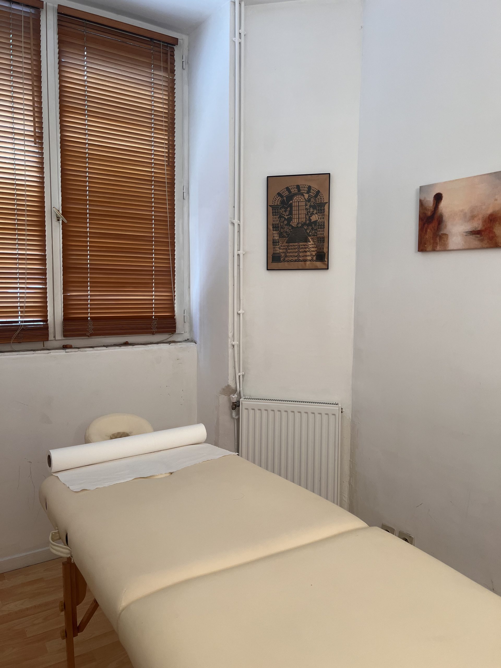 Cabinet du Haut lumineux et calme à louer pour consultations individuelles à Paris 13